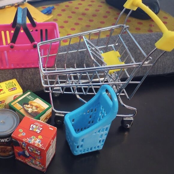 Mini Brands - Lot of 40+ Tiny Grocery Store Toys - Picture 5 of 9